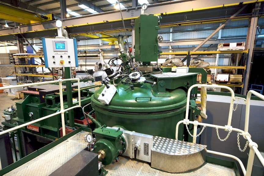Komora i mechanizm poziomego pieca Consarc ISM